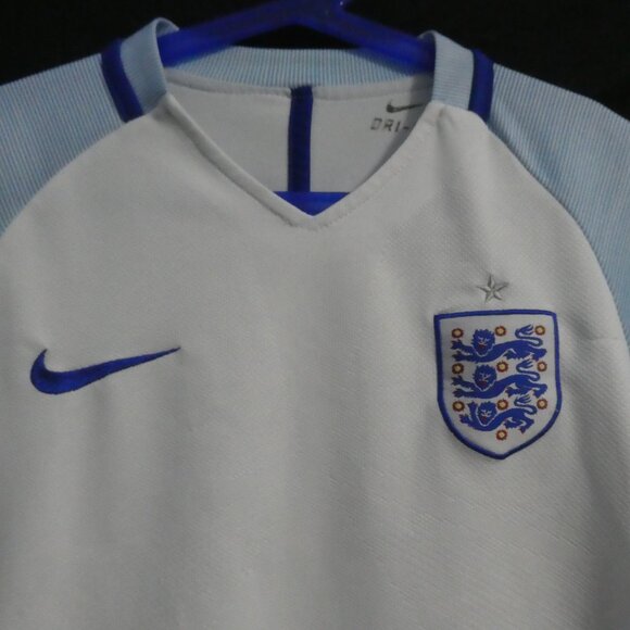 NIKE - Dri-Fit | size 22 | England 2016 2018 National Team Home Football Shirt - Picture 4 of 16